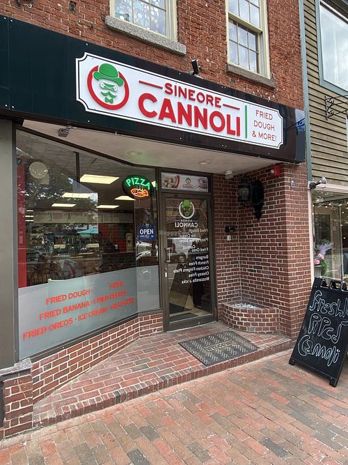 Facade  at Sineore Cannoli in Portsmouth