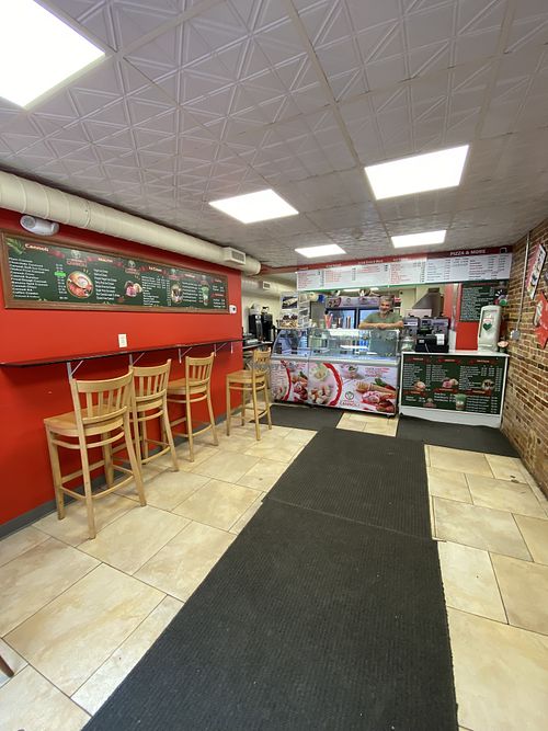 Seating  at Sineore Cannoli in Portsmouth