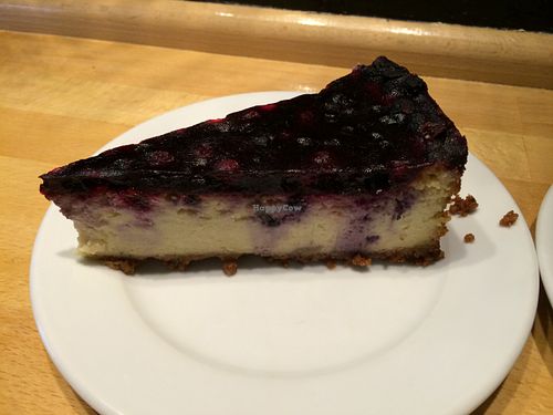 Vegan cheesecake at Vegan Folie's in Paris