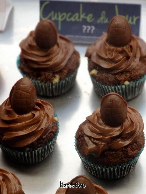 easter cupcakes chocolate at Vegan Folie's in Paris