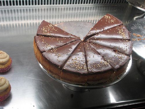 Banana-chocolate cake at Vegan Folie's in Paris