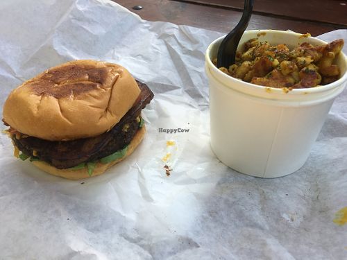 bac’n cheezburger and mac! at Arlo's Food Truck - Cheerup Charlie's in Austin