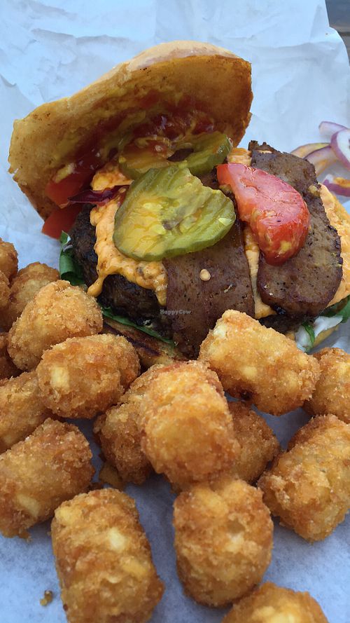 Bac'n Cheeze Burger at Arlo's Food Truck - Cheerup Charlie's in Austin