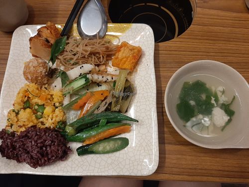 Side dishes buffet at Liên Hương Vegan in Hanoi