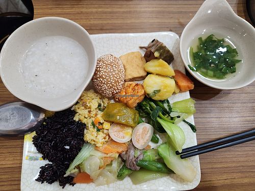  at Liên Hương Vegan in Hanoi