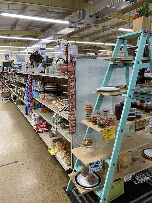 More shelves at Kukuiula Market and Juice Bar in Koloa