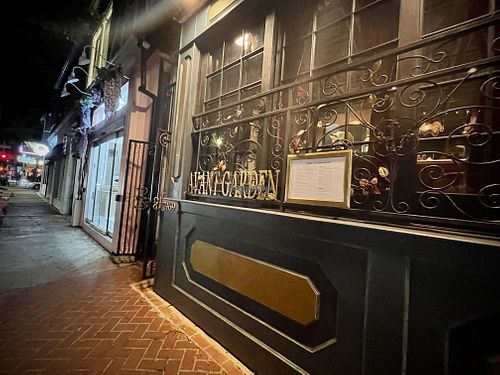 Fine dining on Melrose   at Avant Garden Bistro in Los Angeles