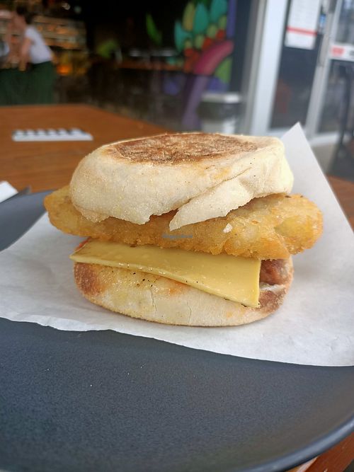 Hash Moo-fin at Charlie's Raw Squeeze in West End