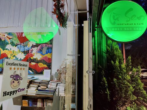 HappyCow 5 stars EXCELLENT reviews decal at Tu Sen in Da Lat