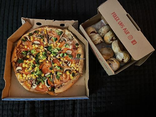   at Domino's Pizza in Kaltenkirchen