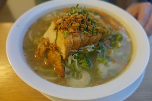 Vegan soup with crispy "chicken" at Azuma in Linz