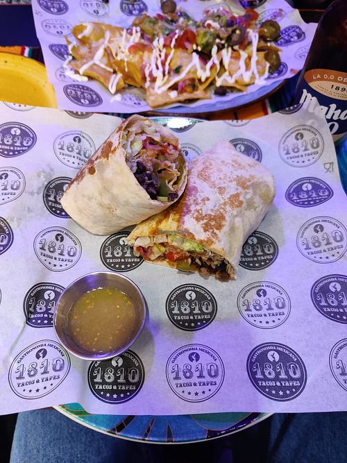  at 1810 Tacos & Tapas in Girona