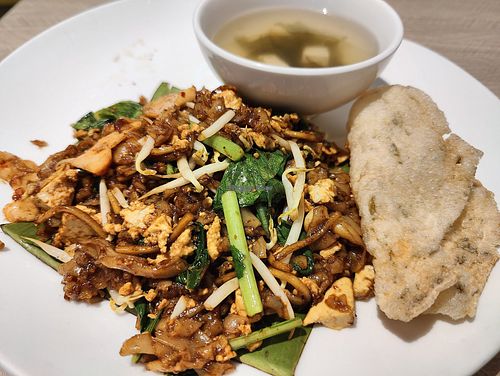 Fried kway teow at VeganBliss 蔬福 in Central Singapore