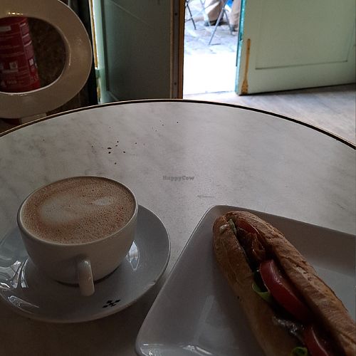  at Zoi Café in Lyon