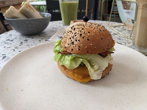Supreme burger at Copper Branch in Rotterdam