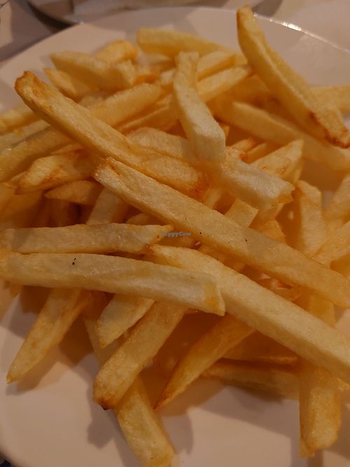 Homemade french fries at Plazhi I Ri Caci in Sarande