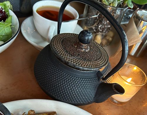 Yea comes in large pot   at The Witches Brew in West Hempstead