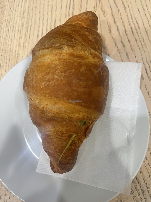 Croissant vegano con crema di pistacchio veg  at I Gelati Di Gaia in Padua
