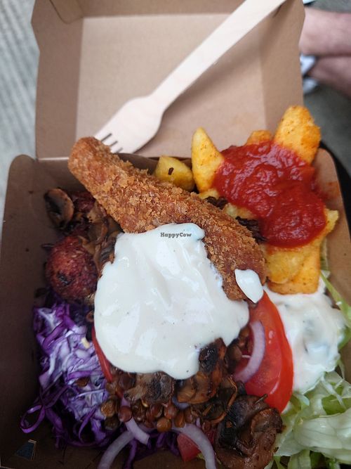 All in box at Vitrine Imbiss in Innsbruck