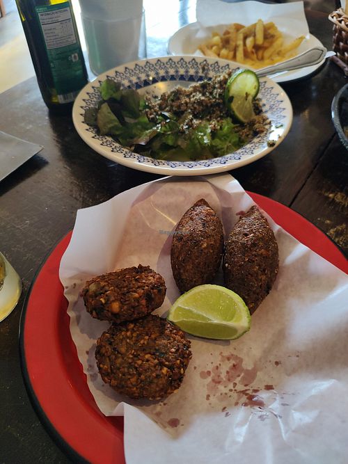Combo vegetariano (tem que pedir pra tirar os produtos com leite) at Mesquita Empório Árabe in Tiradentes