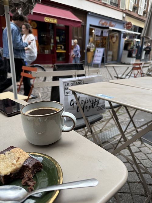 outside seating  at Origin - Coffee Shop Végétal in Strasbourg