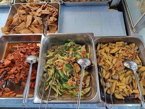 Buffet spread at Purple Stone Vegetarian Food Center 紫晶素食中心 in Penang