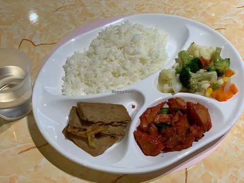 bento rice set. Photo by Henry Lau aka Mr Purple.
 at Zuya Vegetarian 竹雅素食 - Marina Square in Central Singapore
