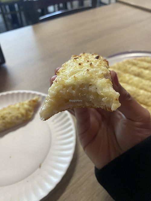 Yummy!!! Next Time Ordering the Vegan Sauce 😛  at Pizza Twist in Livingston