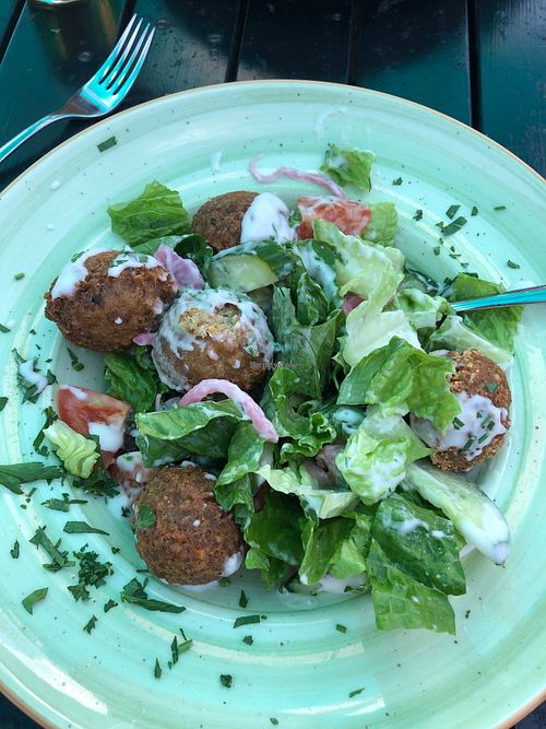 Falafel salad at Amalias in Graenna