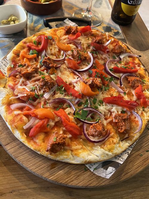 Vegan pizza with gluten-free base  at Bresca in Santiago De Compostela