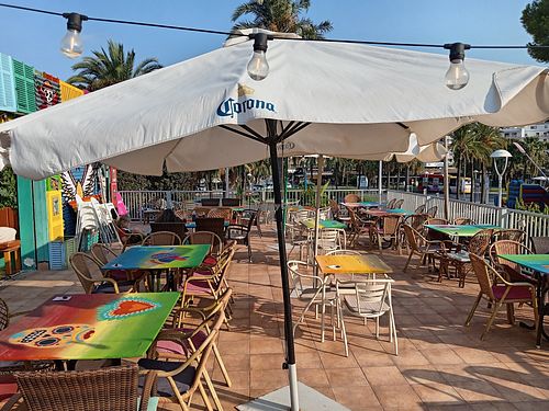Outside seating at Pacifico Soul Kitchen in Mallorca