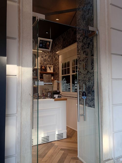 Entrance at Aroma Gelato Boutique in Pula