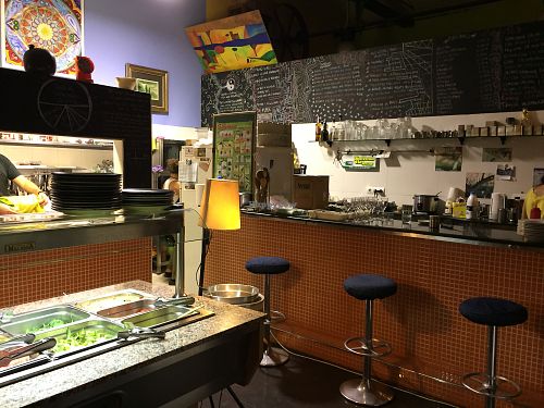 Kitchen  at Damunt un cel de fil in Terrassa