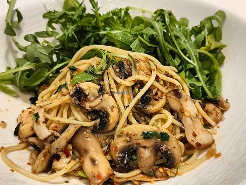 Mushroom aglio olio at iVegan 爱素 - Katong in Central Singapore