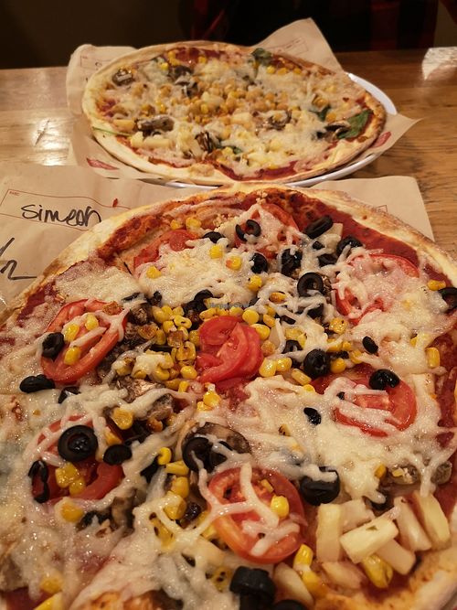  at Mod Pizza in Eureka