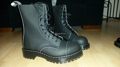 Para Style Boots at Vegetarian Shoes in Brighton