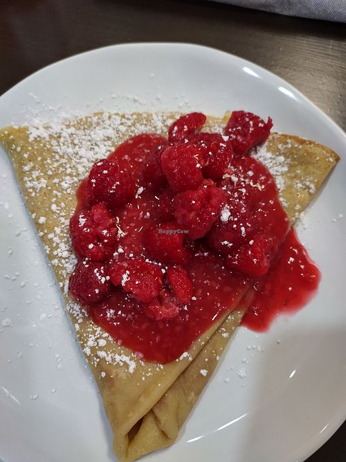 Razzle dazzle at Crêpe Café Sisters in Leavenworth