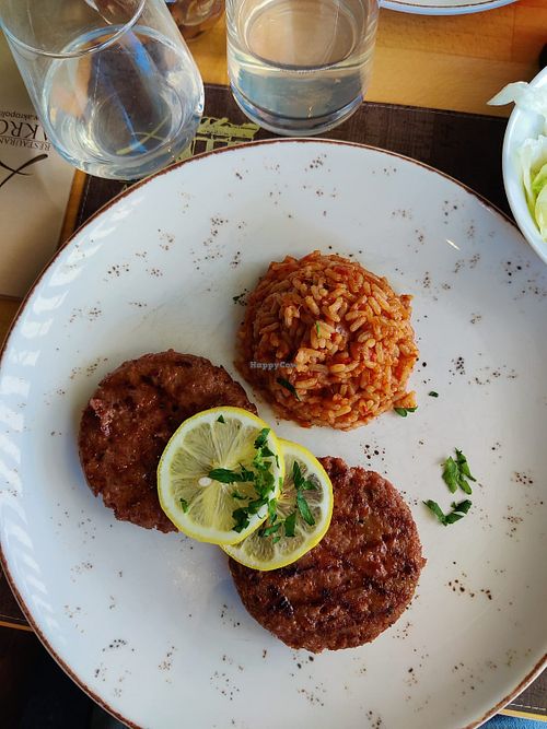   at Akropolis in Modling