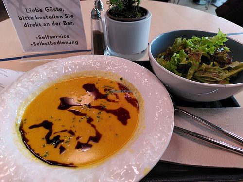 Lunch menu at Frau im Mond in Munich