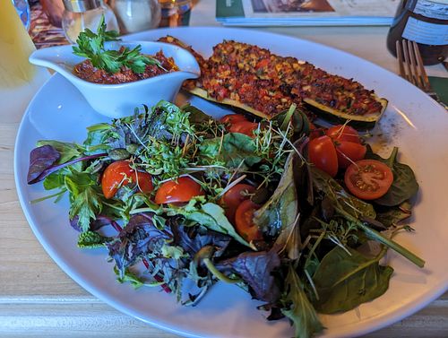 Fried zucchini with side salad (+ tomatoes and sunflower seeds) and tomato pesto at Braugasthaus Zum Alten Fritz in Rostock