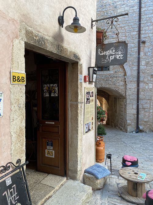 Entrance  at Kamene Price in Bale