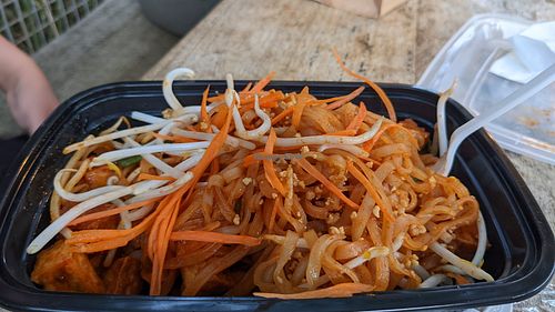 Vegan pad Thai at White Elephant in Anaheim
