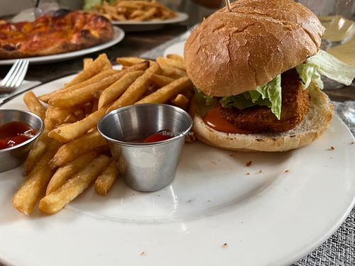 Vegan chicken sandwich  at The Pattenburg House in Asbury