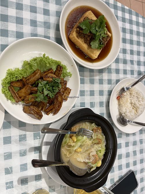Marmite lotus root, claypot mix veggies and tofu are deliciously done  at Muzi T@Veggie 木子坊 in Perak