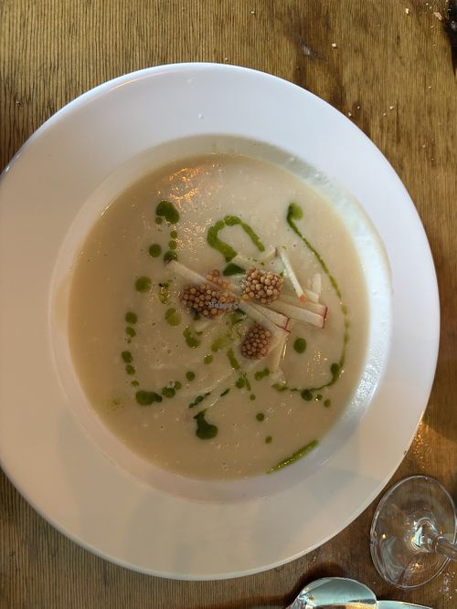 Knolselderij soep met prei-olie, mosterzaadjes en appel  at La Vallade in Amsterdam