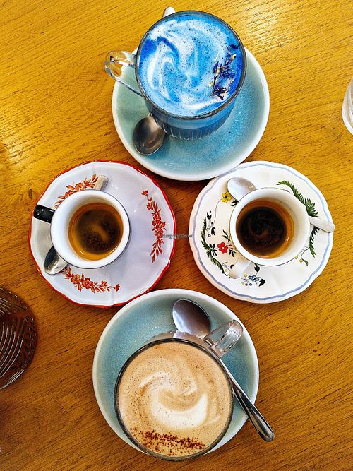 Lattes and coffee at Ground to Grow in Paris