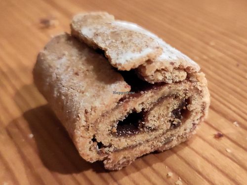 Dattel Rolle
Very tasty for me just the rigjt amount of sweetnes..
And authentic home made style :) at Dattelhaus in Konstanz