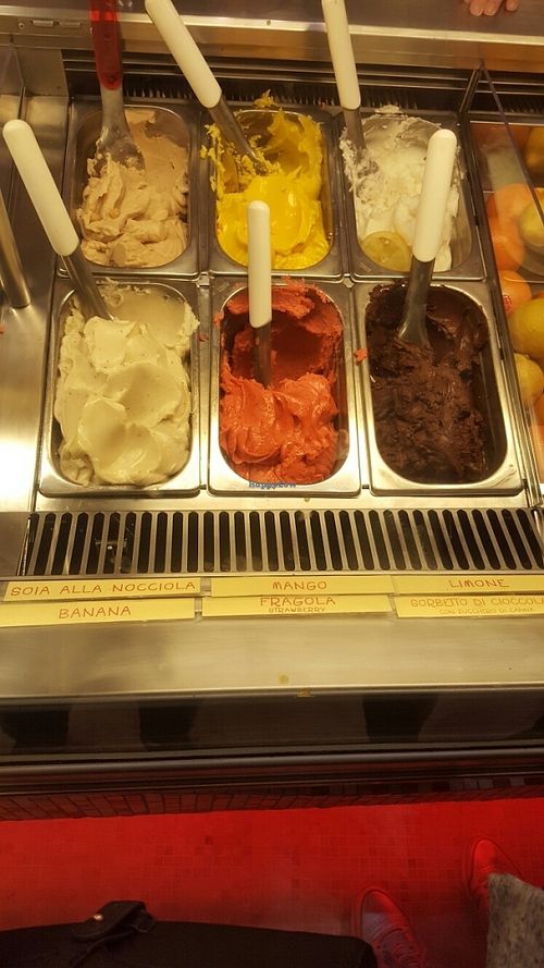 6 vegan flavours  at Perche No in Florence