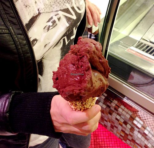 vegan chocolate ice-cream at Perche No in Florence