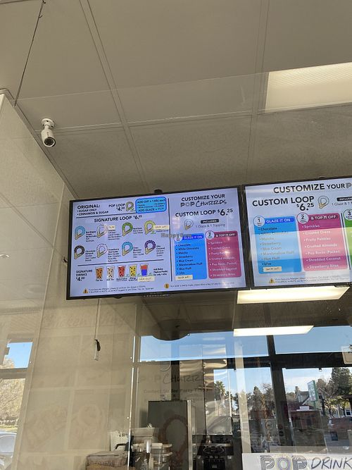 Vegan Options Clearly Labeled on Digital Menus #Veganuary at Pop Churros in Newark